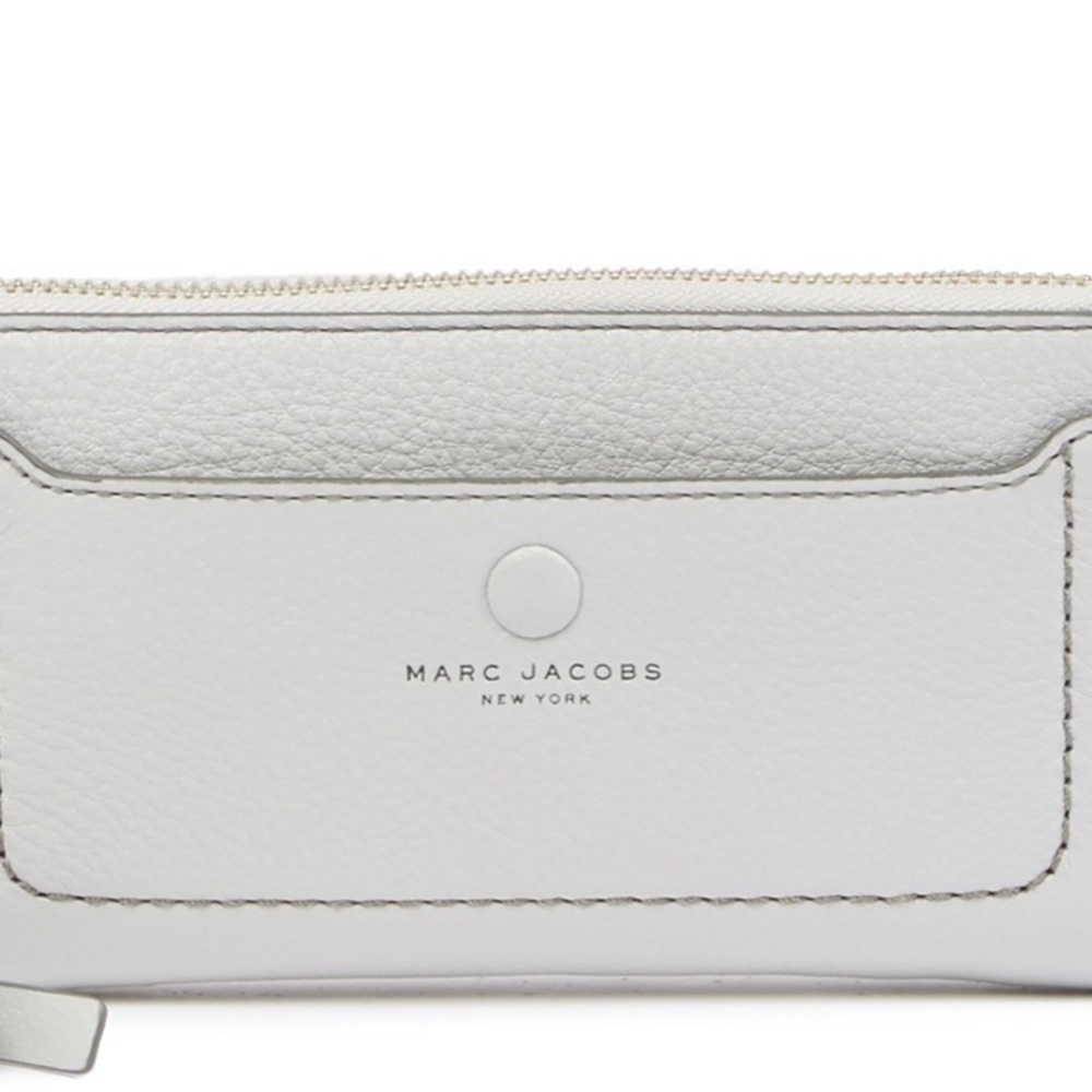 Marc Jacobs Continental Leather Wallett - Picture 8 of 8